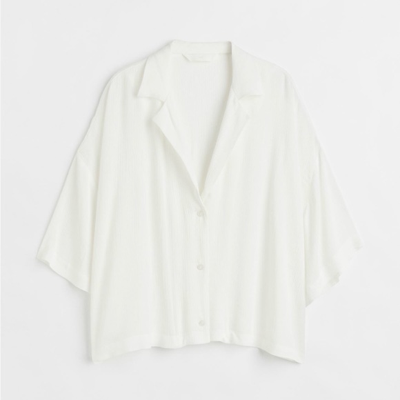 NWOT H&M Oversized Resort Shirt. XS - Picture 3 of 10